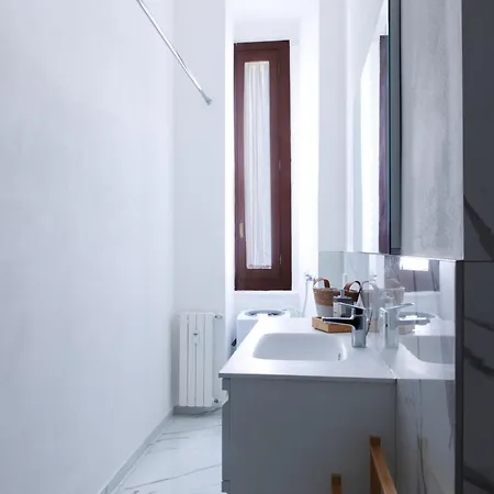 Modern By Barbarhouse Apartment